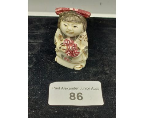 Chinese woman immortal netsuke. 
