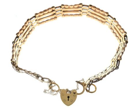 9ct gold gate-link bracelet, 6.9g approx   Condition: 