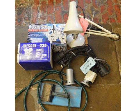 2 magnetic spot lights, Wescot 230 single stage pressure regulator, collecting tray, Clarke 4 pc gear puller set &amp; an ang