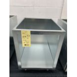 MKE - Neuf - Base d'équipement 18 x 23"