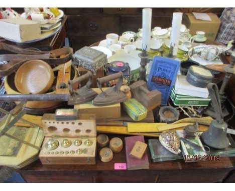 Vintage items, mostly treen, to include boxes, salad bowls, rulers and boxed postal weights 