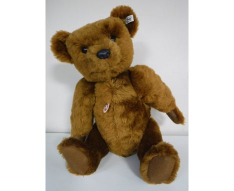 A large Steiff brown mohair bear PB55, length 55 cm.