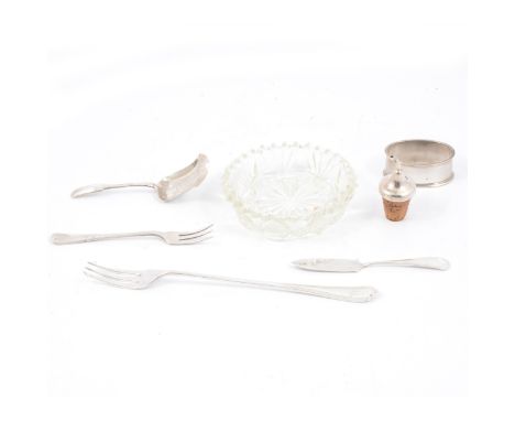 Glass butter dish and small silver butter knife in fitted case by Pearce &amp; Sons Leicester, plain oval silver napkin ring,