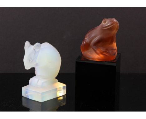 SABINO, a glass mouse, signed to base, Sabino, Paris, 7cm high, together with an orange glass model of a frog  (2) 