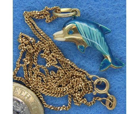 9ct gold Dolphin on a 9ct chain, 3.1g, chain L: 46 cm. P&amp;P Group 1 (£14+VAT for the first lot and £1+VAT for subsequent l