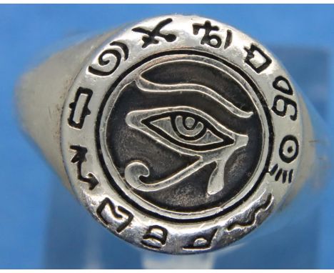 Silver Egyptian Eye Of Horus. ring, size T. P&amp;P Group 1 (£14+VAT for the first lot and £1+VAT for subsequent lots) 