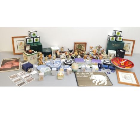 A mixed lot of ceramics and ornaments to include a Poole Pottery Delphis bowl, Wedgwood mixed models of birds and other anima