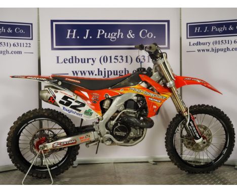 Honda CRF450R motocross bike. 2015. 450ccRuns and rides. 2015 Buildbase special edition with Talon wheels, Honda racing engin