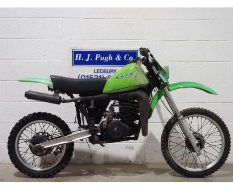 Kawasaki KDX 420 motocross bike. Non runner. Engine turns over.No Docs. 