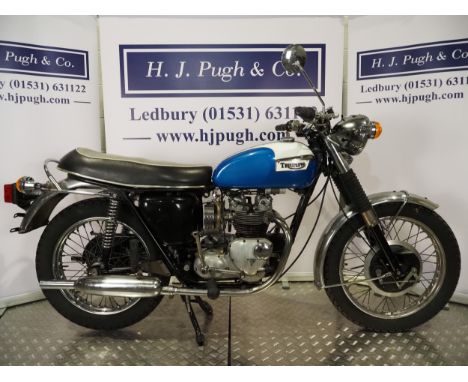 Triumph T100R Daytona motorcycle. 1972. 500cc Frame No. T100RPH18792 Engine No. T100RPH18792 Part of a deceased estate. Engin