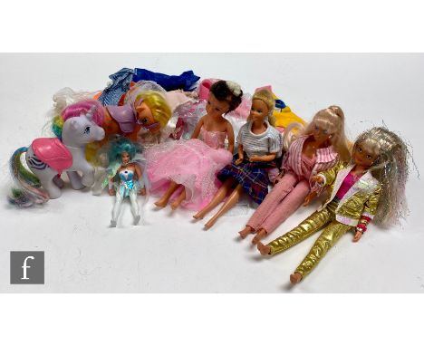 A collection of assorted girls toys, to include a Pedigree Sindy doll, a Hasbro Super Star Sindy doll, a Hasbro Sindy doll, a