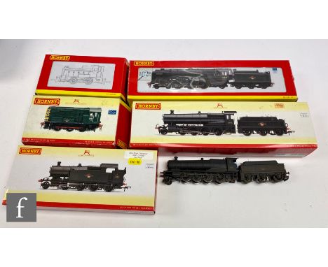 Five OO gauge Hornby locomotives, some DCC ready, to include R2919 2-8-0 BR black '2891' (has been weathered), R3223 2-8-0T C