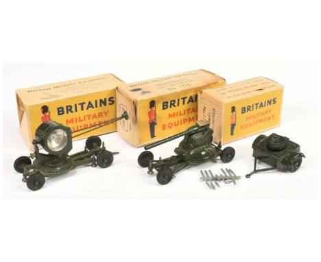 Britains military group of 3 - (1) 2 pounder Anti-aircraft gun - military dark green, (2) 1718 searchlight on mobile chassis 