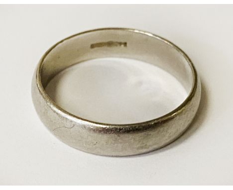 PLATINUM RING - SIZE Q/R