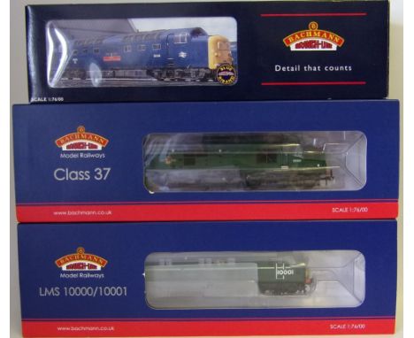 Bachmann a Class 55 diesel locomotive No 9004 'Queens Own Highlander' in BR green livery: a Class 37 diesel locomotive No 698