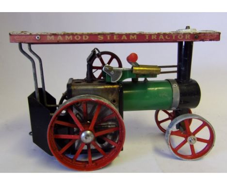 Mamod, a live steam traction engine: lacks box.