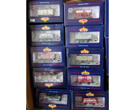 Bachmann, a collection of mostly private owners open wagons: all boxed, (46).