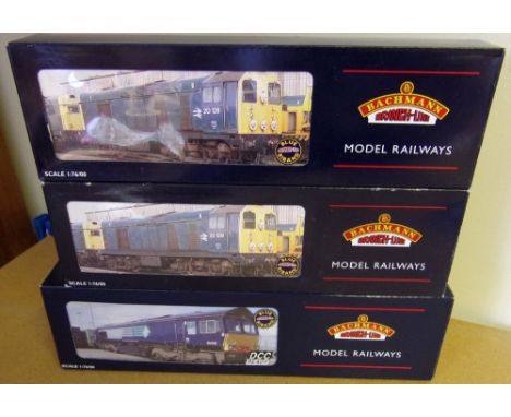 Bachmann, a class 20 diesel locomotive No 8046 in BR green livery: a class 20 diesel locomotive no 8000 in BR green livery an