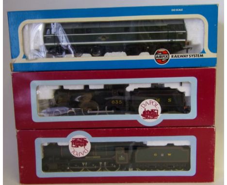 Dapol, a 4-6-0 locomotive No 1029 'County of Worcester' with six wheel tender in GWR green, livery: a 4-4-0 locomotive No 635