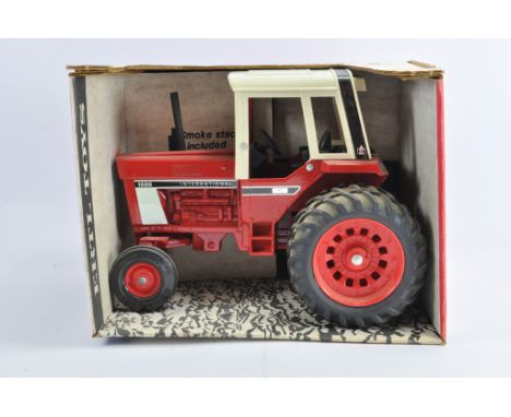 Ertl 1/16 International 1586 Tractor. NM in VG to E Box.