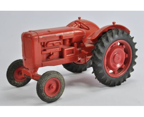 Raphael Lipkin 1/16 Scale Nuffield Universal Tractor. Plastic. F to G. 