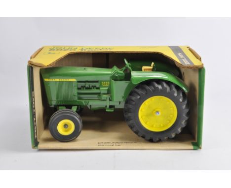 Ertl 1/16 John Deere 5020 Tractor. NM in VG to E Box.