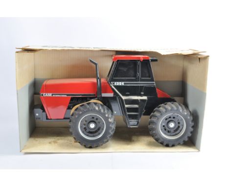 Ertl 1/16 Case International 4994 Tractor. NM in VG to E box.