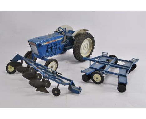 Ertl 1/16 Ford 4000 Tractor Set. Generally G. (3)
