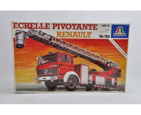 Italeri 1/24 Renault Fire Ladder Plastic Truck Kit. Unbuilt. Complete. 