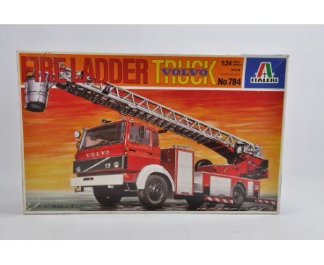 Italeri 1/24 Volvo Fire Ladder Plastic Truck Kit. Unbuilt. Complete. 