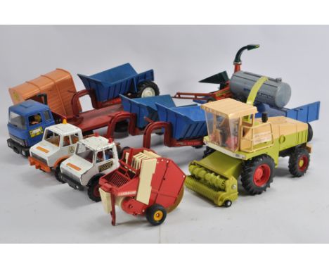 Britains Toy Farm and Tractor Group including various issues. Mainly F to G. (12)