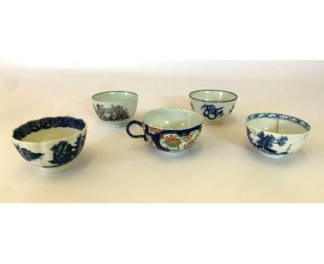 A late 18th century Lowestoft tea bowl, together with two Caughley tea bowls, a Worcester cup, and another Worcester tea bowl