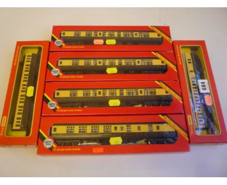 SIX BOXED OF ASSORTED TRI-ANG HORNBY AND HORNBY RAILWAYS OO GAUGE G.W.R. COACHES, (R.332, R.334, R.931 X3, R.932)