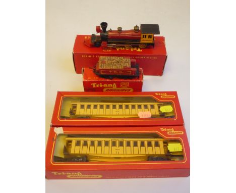 A BOXED TRI-ANG RAILWAYS OO GAUGE LOCOMOTIVE, 'Davy Crockett' No.1863 (R.3585 and R.233), with two boxed Tri-ang Railways 'Ol