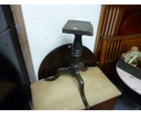 A GEORGIAN OAK CIRCULAR TILT TOP TRIPOD TABLE, (for restoration)