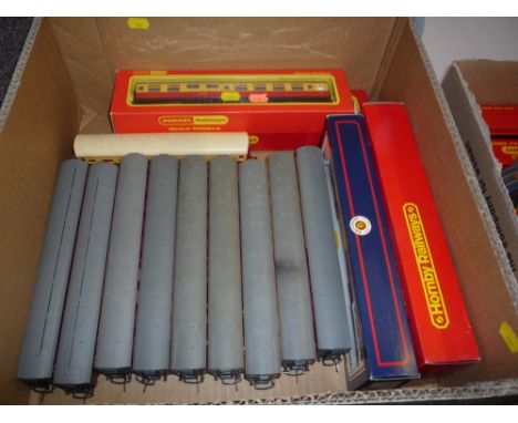 A COLLECTION OF BOXED AND UNBOXED ASSORTED OO GAUGE BRITISH RAILWAYS COACHES, Tri-ang, Hornby, Bachmann, includes Hornby Rail