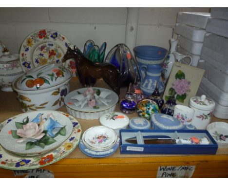 VARIOUS CERAMICS AND GLASS, Worcester, Wedgwood, Beswick, Aynsley, Masons etc