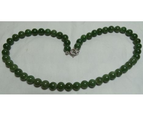 JADE BEAD NECKLACE 39.38g 