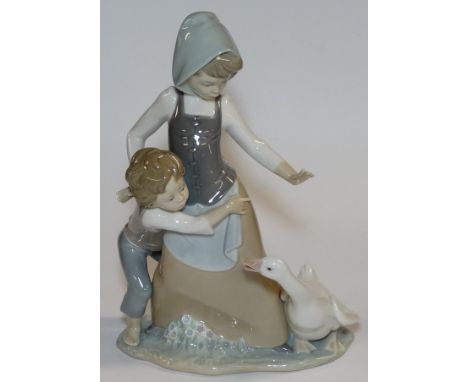 LLADRO FIGURE GIRL & BOY WITH GOOSE 