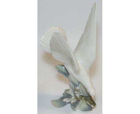 LLADRO WHITE DOVE TO BOUGH 