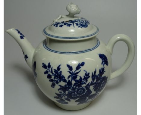 FIRST PERIOD WORCESTER TEAPOT 