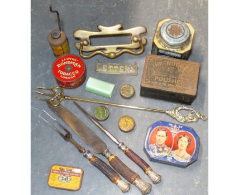 BOX OF OLD TINS, HORN HANDLE CARVING SET, BRASS LETTERBOX & TOASTING FORK 