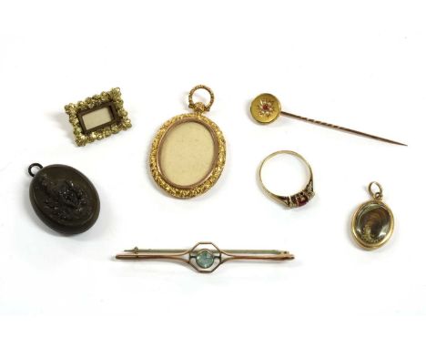 A quantity of Victorian and later jewellery, to include a rolled gold memorial brooch, with vacant collet to centre, a gold r