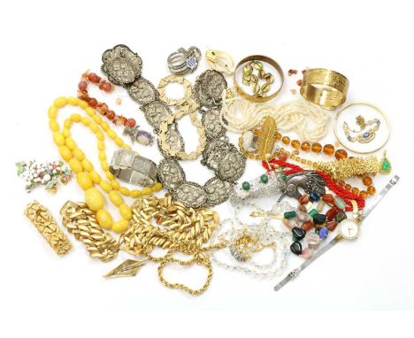 A quantity of costume jewellery, to include a gilt metal Trifari necklace, with textured lozenge shaped links, 410mm long, a 