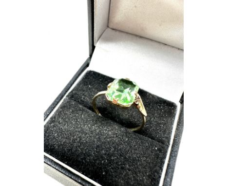 9ct gold vintage paste ring (1.8g) 