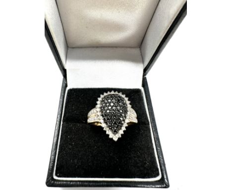 9ct gold diamond and black diamond teardrop dress ring (3.4g) 