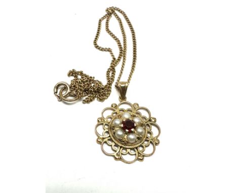 9ct yellow gold  garnet &amp; pearl pendant necklace (7.9g) 