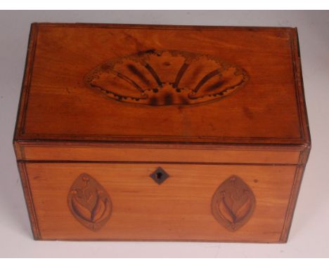 A George III satinwood and inlaid tea caddy, having rosewood and boxwood crossbanding, unfitted, w.19cm 