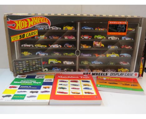 Boxed Mattel Hot Wheels Display Case GND88-9993 set plus 3 x related diecast books 