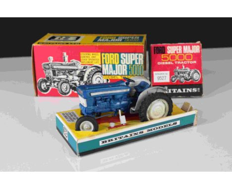 Boxed Britains 9527 Ford Super Major 5000 Diesel Tractor diecast model, with inner box part, diecast gd, box gd 